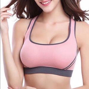 Light weight breathable sports bra